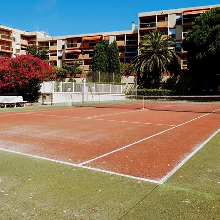 Piscine Et Tennis En Centre Ville Et A 10 Mn Des Plages Апартаменты